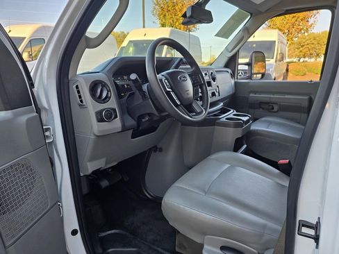 Used 2024 Ford E-350 and Econoline 350 Super Duty w/ Driver's Safety Package image 23