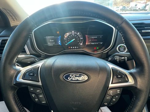 Used 2018 Ford Fusion Energi SE image 13