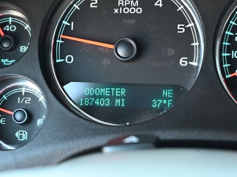 Used 2012 Chevrolet Tahoe LTZ image 24