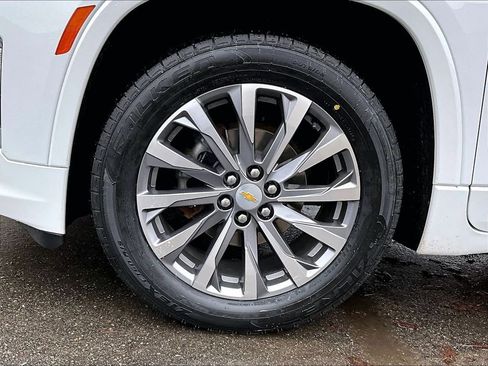 Used 2023 Chevrolet Traverse Premier image 7