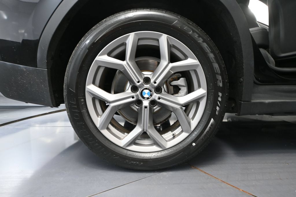Used 2023 BMW X3 xDrive30i AWD/4WD image 11