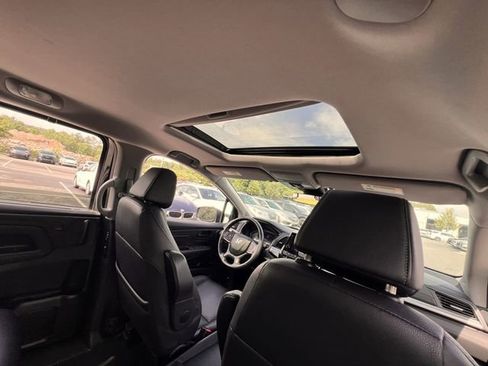 Used 2023 Honda Odyssey EX-L image 32