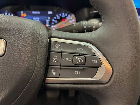 Used 2025 Jeep Compass Limited AWD/4WD image 23