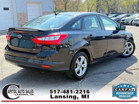 Used 2012 Ford Focus SE FWD image 8