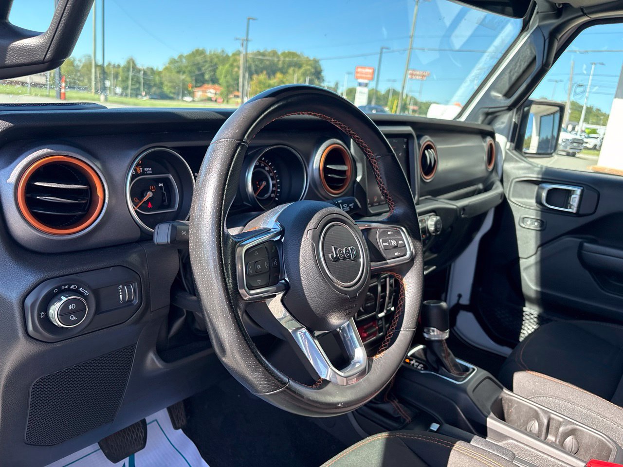 Used 2023 Jeep Gladiator Mojave w/ Trailer Tow Package AWD/4WD image 4