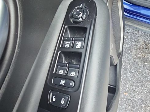 Used 2021 Jeep Renegade Limited AWD/4WD image 22