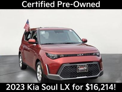 Used 2023 Kia Soul LX w/ LX Technology Package