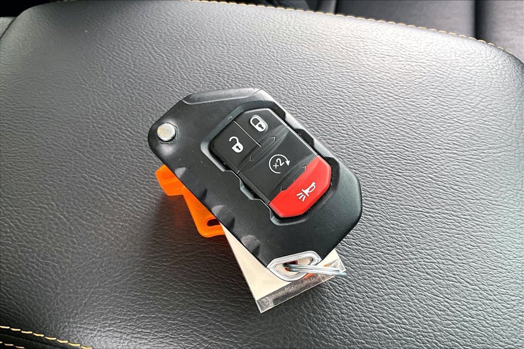 Used 2026 Jeep Wrangler Unlimited Sahara AWD/4WD image 11