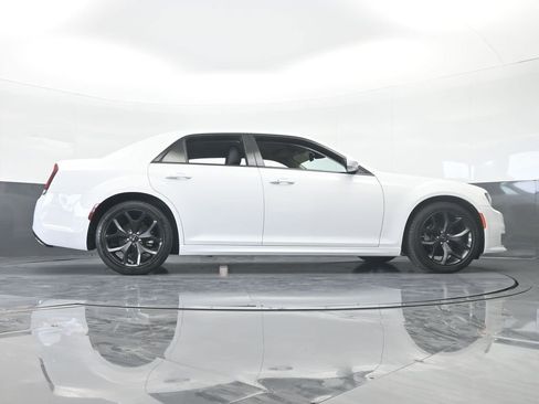 Used 2023 Chrysler 300 Touring L image 57