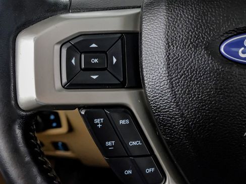 Used 2017 Ford F250 Lariat w/ Lariat Ultimate Package image 16