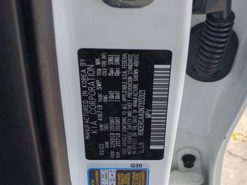 Certified 2022 Kia Seltos EX image 30