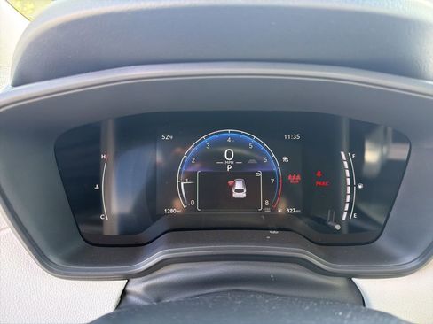 Used 2026 Toyota Corolla Cross L image 10