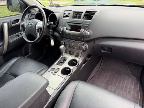 Used 2012 Toyota Highlander SE w/ Tow Pkg AWD/4WD image 20