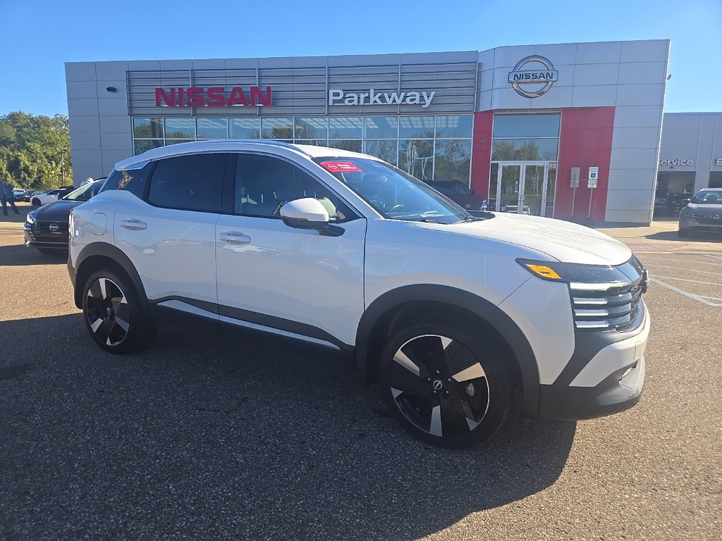 Certified 2025 Nissan Kicks SR AWD/4WD image 1