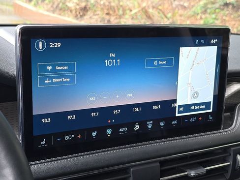 Used 2024 Lincoln Corsair Reserve w/ Equipment Group 201A image 17