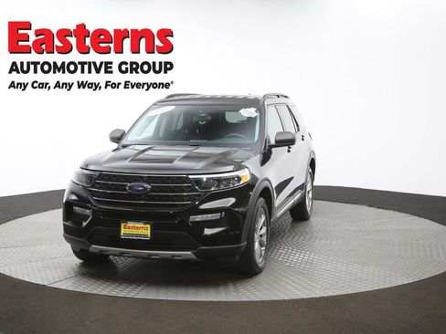 Used 2022 Ford Explorer XLT w/ Equipment Group 202A image 56