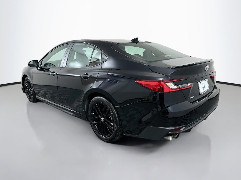 Used 2025 Toyota Camry SE FWD image 7