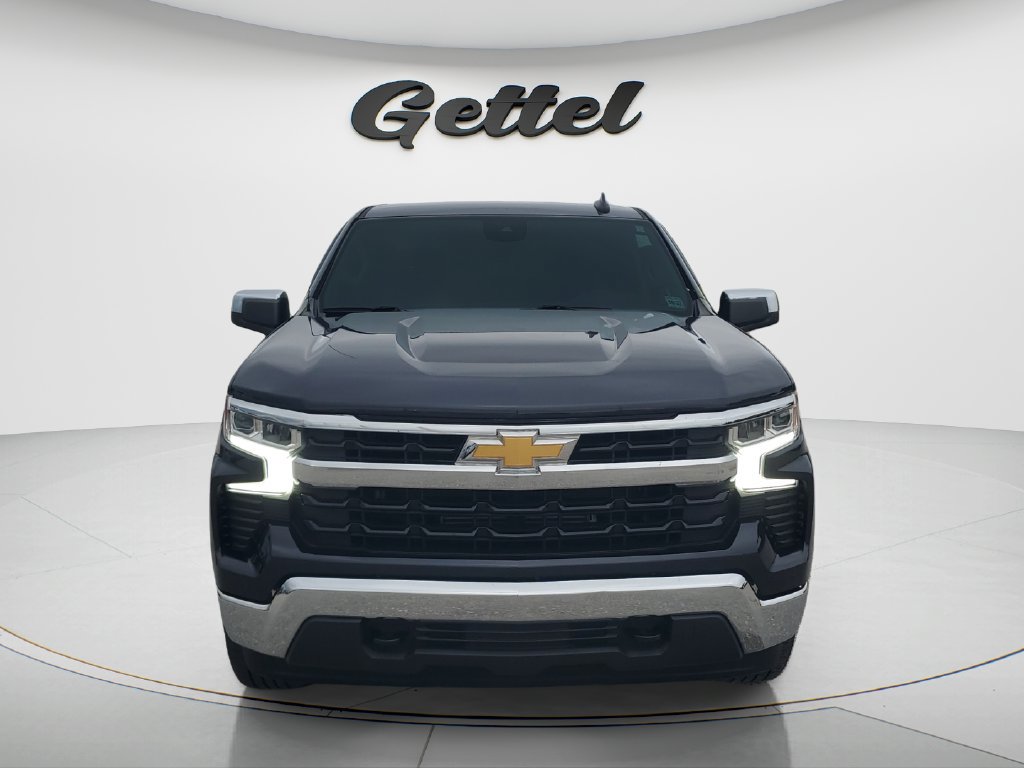 Used 2022 Chevrolet Silverado 1500 LT AWD/4WD image 2