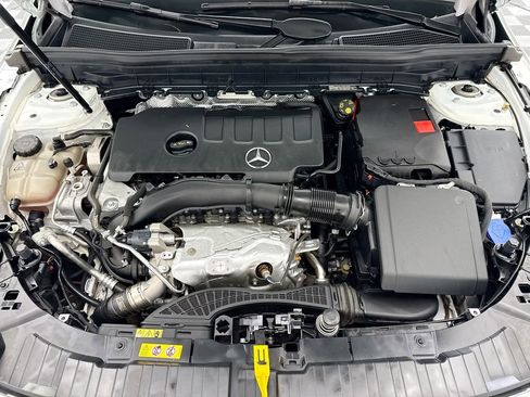 Certified 2023 Mercedes-Benz GLB 250 image 27