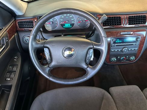 Used 2011 Chevrolet Impala LS FWD image 14