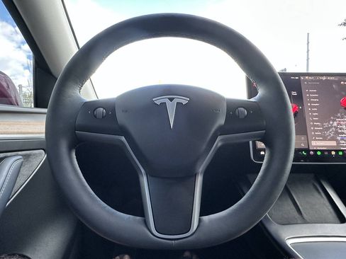 Used 2025 Tesla Model Y Performance AWD/4WD image 38
