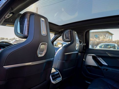 Used 2023 BMW 740i w/ Parking Assistance Package image 30