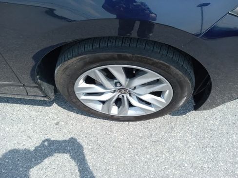 Used 2021 Toyota Avalon XLE FWD image 9