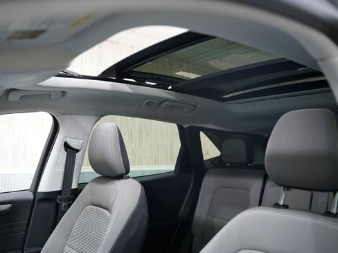 Used 2021 Ford Escape SE w/ Convenience Package FWD image 22