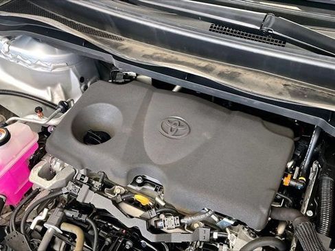Used 2022 Toyota Sienna LE AWD/4WD image 33