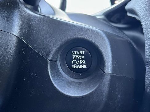 Used 2018 Jeep Compass Limited AWD/4WD image 29