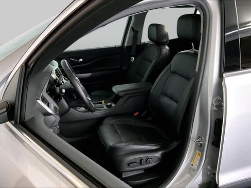 Used 2017 GMC Acadia SLT AWD/4WD image 9