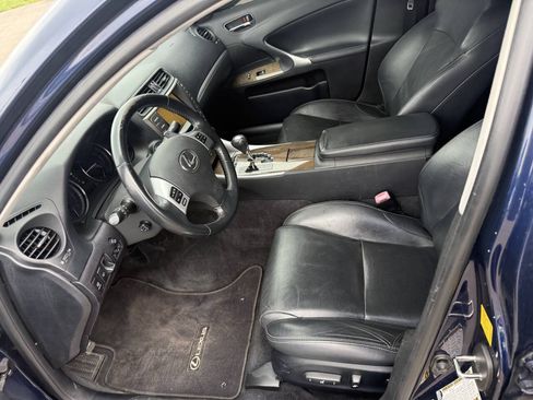 Used 2011 Lexus IS 350 AWD w/ Luxury Plus Value Edition image 17