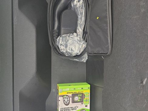 Used 2022 Rivian R1T Adventure AWD/4WD image 14