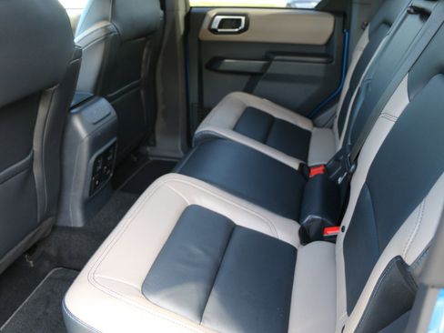 Used 2024 Ford Bronco Wildtrak AWD/4WD image 31