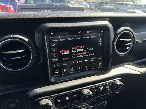 Used 2021 Jeep Gladiator Overland w/ Popular Equipment Package image 16