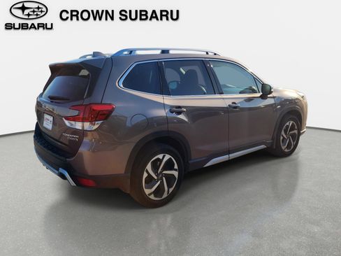 Used 2023 Subaru Forester Touring AWD/4WD image 5