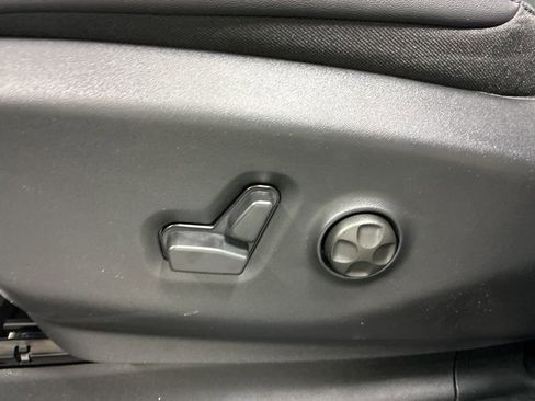 New 2026 Chrysler Voyager LX FWD image 13