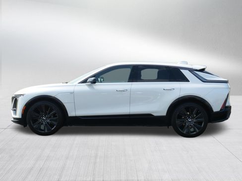 Certified 2024 Cadillac Lyriq Sport w/ Nappa Leather Package AWD/4WD image 4