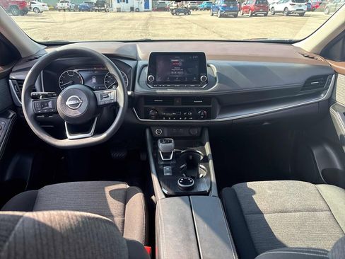 Used 2023 Nissan Rogue SV image 23