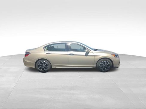 Used 2016 Honda Accord EX-L image 9