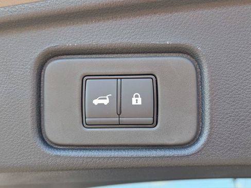 New 2026 Nissan Pathfinder Platinum AWD/4WD image 9