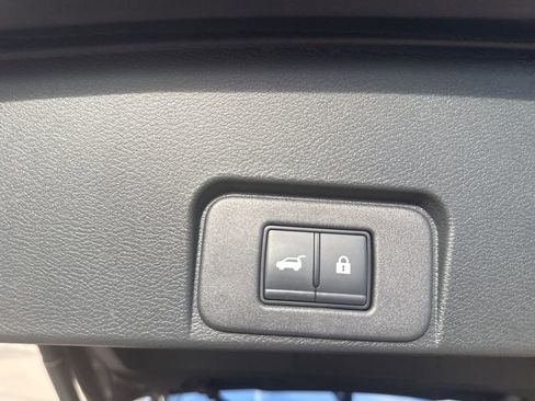 Certified 2023 Nissan Rogue Platinum w/ Platinum Premium Package image 12