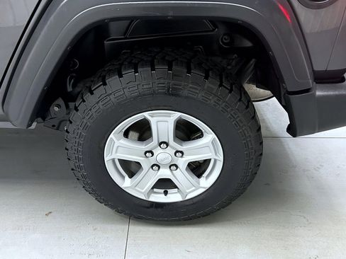 Used 2020 Jeep Wrangler Unlimited Sport S AWD/4WD image 22