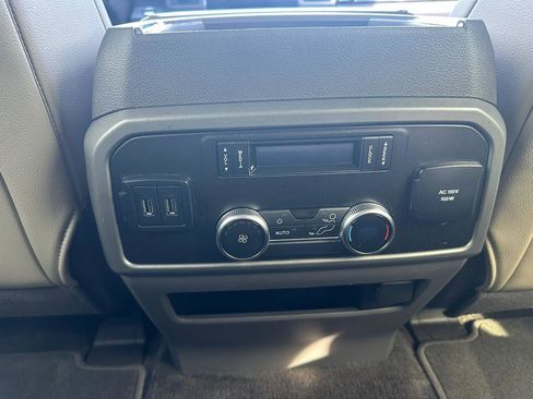 Used 2018 Ford Expedition XLT w/ Equipment Group 202A image 17