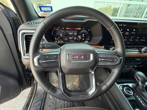 Used 2024 GMC Canyon AT4 AWD/4WD image 9