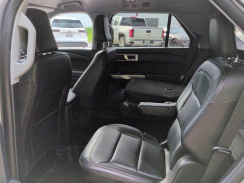 Used 2023 Ford Explorer XLT w/ Equipment Group 202A AWD/4WD image 13
