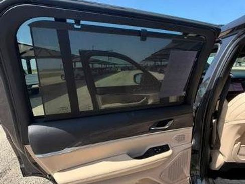 Used 2025 Jeep Grand Cherokee L Limited w/ Luxury Tech Group II AWD/4WD image 15