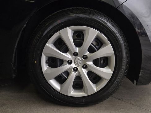 Certified 2023 Toyota Corolla LE image 5