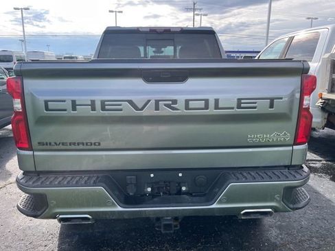 Used 2020 Chevrolet Silverado 1500 High Country w/ Technology Package image 3