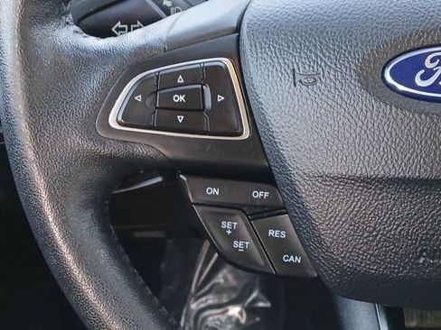 Used 2017 Ford Focus Titanium image 9